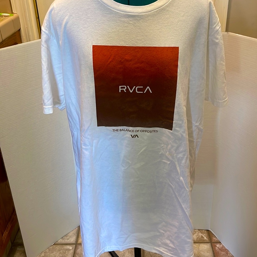 T-Shirt Mens RVCA x-large standard Tee white No stains,holes, little fade in sq.